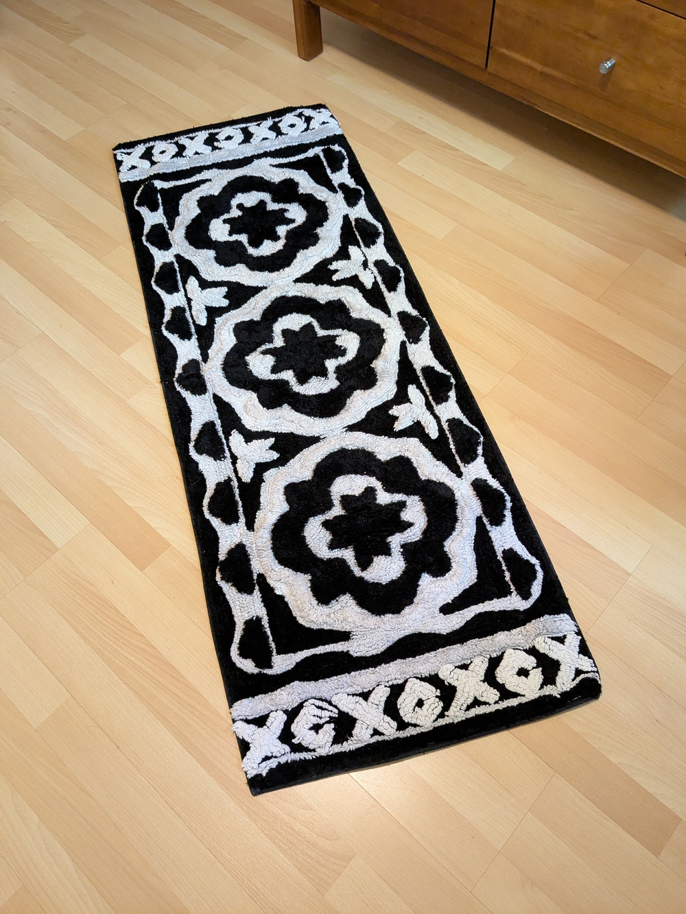 Anthropologie Tufted Janina Bath Runner Mat Black & White